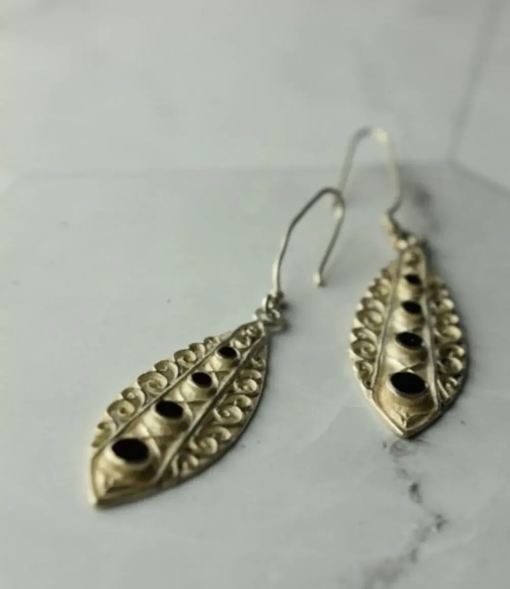 Vintage 925 Sterling Silver Black Agate Earrings
